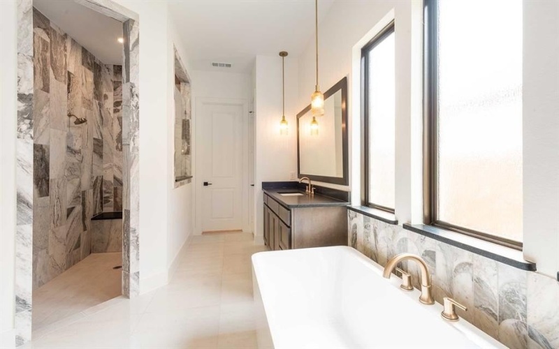 773 Bear Creek Drive, Hurst, TX 76054, 4 Bedrooms Bedrooms, ,5 BathroomsBathrooms,Residential,For Sale,773 Bear Creek Drive,0,20843849