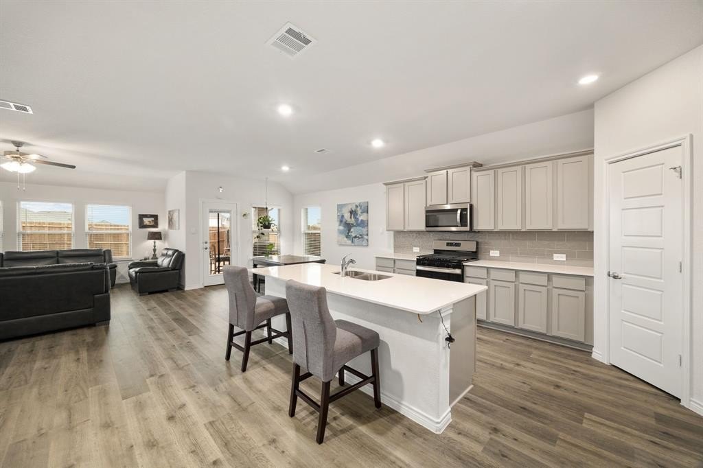 3813 Trails End Road, Aubrey, TX 76227, 4 Bedrooms Bedrooms, ,2 BathroomsBathrooms,Residential,For Sale,3813 Trails End Road,20850282