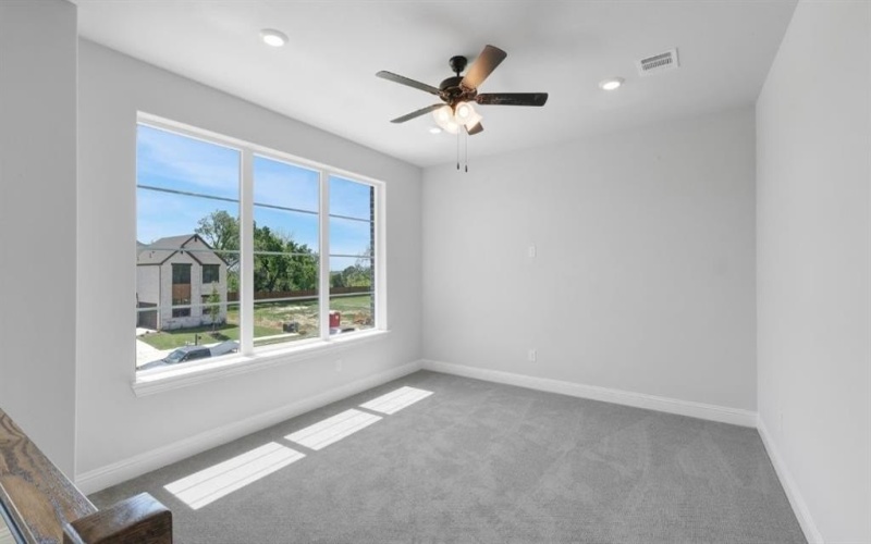 1636 Keneipp Road, Carrollton, TX 75006, 4 Bedrooms Bedrooms, ,3 BathroomsBathrooms,Residential,For Sale,1636 Keneipp Road,20849686