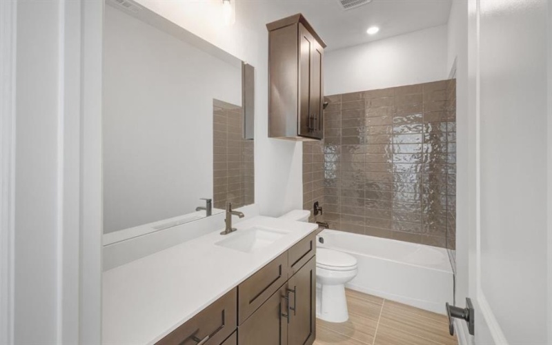 1636 Keneipp Road, Carrollton, TX 75006, 4 Bedrooms Bedrooms, ,3 BathroomsBathrooms,Residential,For Sale,1636 Keneipp Road,20849686