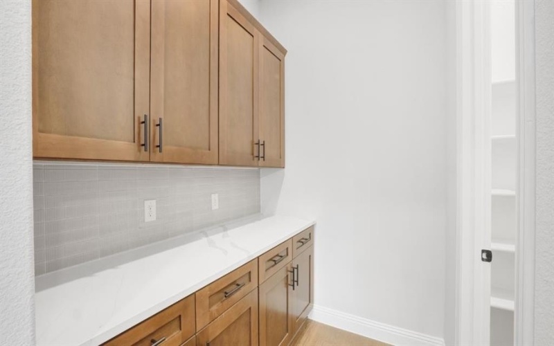 1636 Keneipp Road, Carrollton, TX 75006, 4 Bedrooms Bedrooms, ,3 BathroomsBathrooms,Residential,For Sale,1636 Keneipp Road,20849686