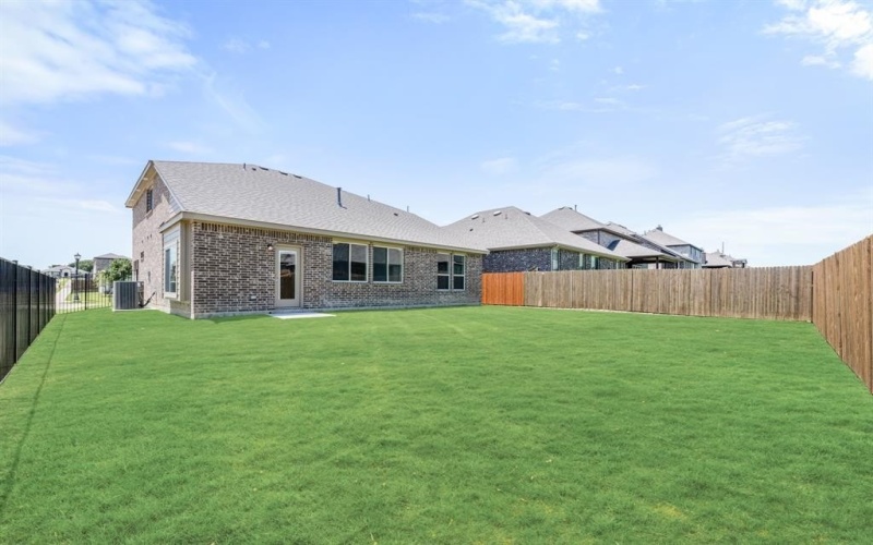 8200 Leopard Pass, Godley, TX 76044, 4 Habitaciones Habitaciones , ,2 BañosBaños,Residential,En Venta,8200 Leopard Pass,20849138