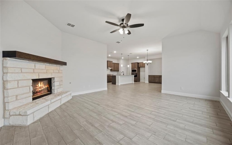 1832 Sudbury Drive, Cleburne, TX 76033, 3 Habitaciones Habitaciones , ,2 BañosBaños,Residential,En Venta,1832 Sudbury Drive,20849311