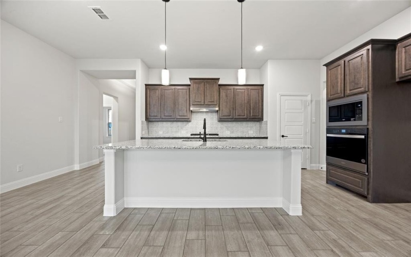 1832 Sudbury Drive, Cleburne, TX 76033, 3 Habitaciones Habitaciones , ,2 BañosBaños,Residential,En Venta,1832 Sudbury Drive,20849311
