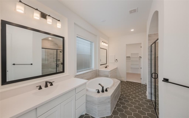 6845 Turner Falls Circle, Flower Mound, TX 76226, 5 Bedrooms Bedrooms, ,5 BathroomsBathrooms,Residential,For Sale,6845 Turner Falls Circle,20854320