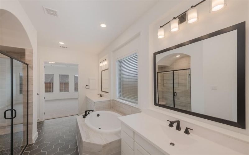 6845 Turner Falls Circle, Flower Mound, TX 76226, 5 Bedrooms Bedrooms, ,5 BathroomsBathrooms,Residential,For Sale,6845 Turner Falls Circle,20854320