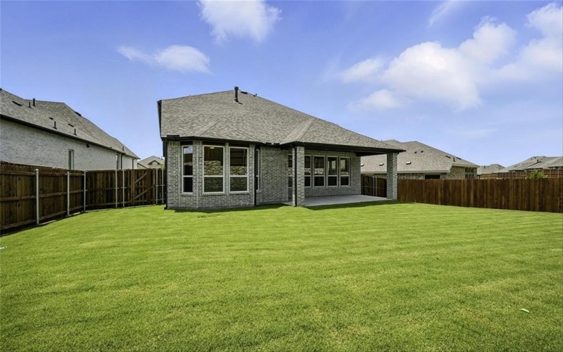 509 Red Barn Drive, Van Alstyne, TX 75495, 4 Bedrooms Bedrooms, ,5 BathroomsBathrooms,Residential,For Sale,509 Red Barn Drive,20852147