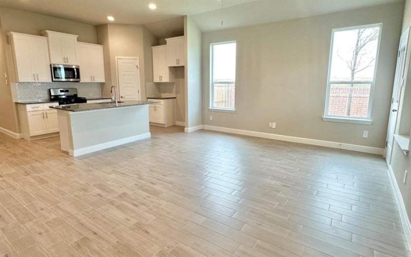 10636 ZIRCON Lane, Fort Worth, TX 76036, 5 Bedrooms Bedrooms, ,3 BathroomsBathrooms,Residential,For Sale,10636 ZIRCON Lane,20852334