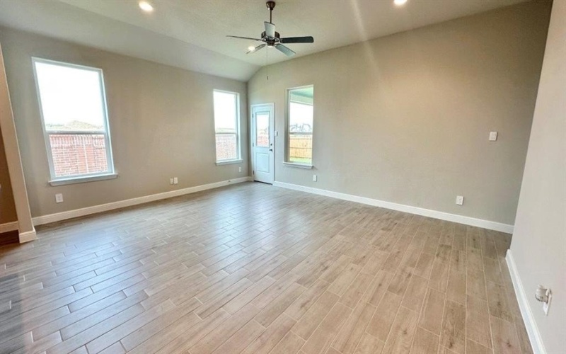10636 ZIRCON Lane, Fort Worth, TX 76036, 5 Bedrooms Bedrooms, ,3 BathroomsBathrooms,Residential,For Sale,10636 ZIRCON Lane,20852334
