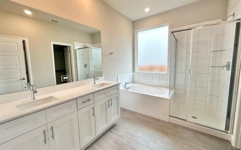 10636 ZIRCON Lane, Fort Worth, TX 76036, 5 Bedrooms Bedrooms, ,3 BathroomsBathrooms,Residential,For Sale,10636 ZIRCON Lane,20852334