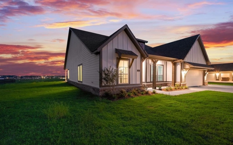127 Clear Creek Lane, New Fairview, TX 76078, 4 Bedrooms Bedrooms, ,3 BathroomsBathrooms,Residential,For Sale,127 Clear Creek Lane,20852870