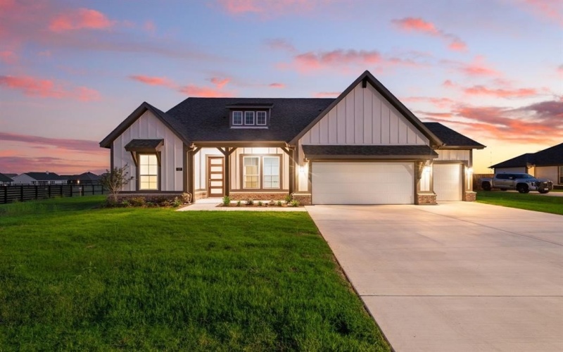127 Clear Creek Lane, New Fairview, TX 76078, 4 Bedrooms Bedrooms, ,3 BathroomsBathrooms,Residential,For Sale,127 Clear Creek Lane,20852870