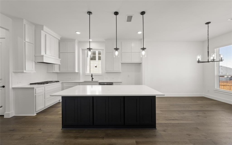 404 Newpark Boulevard, DeSoto, TX 75115, 5 Habitaciones Habitaciones , ,5 BañosBaños,Residential,En Venta,404 Newpark Boulevard,0,20853188