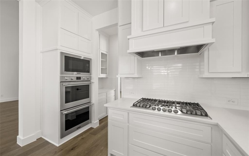 404 Newpark Boulevard, DeSoto, TX 75115, 5 Habitaciones Habitaciones , ,5 BañosBaños,Residential,En Venta,404 Newpark Boulevard,0,20853188