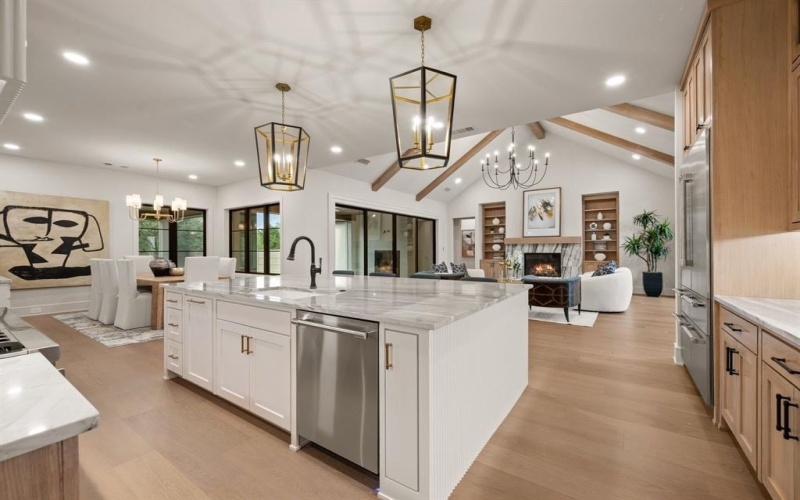 2512 Pointe Court, Colleyville, TX 76034, 4 Bedrooms Bedrooms, ,5 BathroomsBathrooms,Residential,For Sale,2512 Pointe Court,20850851