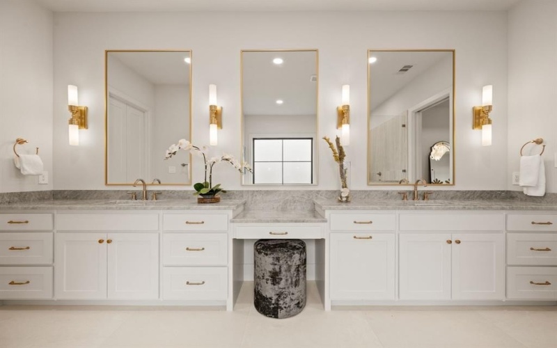 2512 Pointe Court, Colleyville, TX 76034, 4 Bedrooms Bedrooms, ,5 BathroomsBathrooms,Residential,For Sale,2512 Pointe Court,20850851