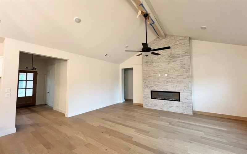 174 Fan Mill Trail, Weatherford, TX 76085, 4 Bedrooms Bedrooms, ,2 BathroomsBathrooms,Residential,For Sale,174 Fan Mill Trail,20850939