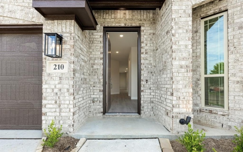 210 Shawnee Trail, Alvarado, TX 76009, 4 Bedrooms Bedrooms, ,2 BathroomsBathrooms,Residential,For Sale,210 Shawnee Trail,20850988