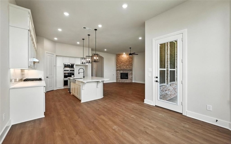 805 Running Iron Trail, Mansfield, TX 76052, 4 Habitaciones Habitaciones , ,3 BañosBaños,Residential,En Venta,805 Running Iron Trail,20851148