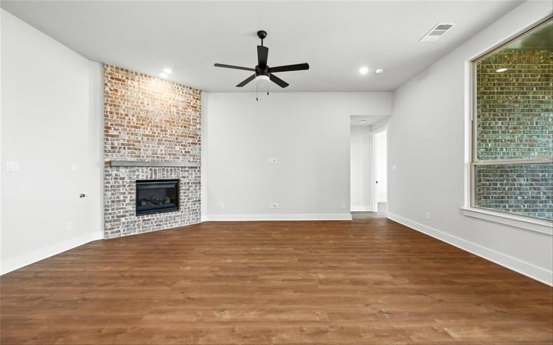 805 Running Iron Trail, Mansfield, TX 76052, 4 Habitaciones Habitaciones , ,3 BañosBaños,Residential,En Venta,805 Running Iron Trail,20851148