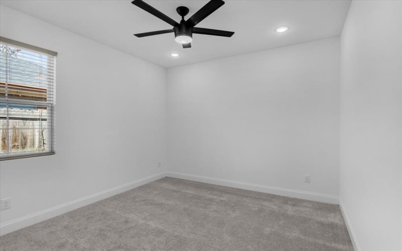 1323 S Montgomery Street, Sherman, TX 75090, 4 Bedrooms Bedrooms, ,2 BathroomsBathrooms,Residential,For Sale,1323 S Montgomery Street,20851327