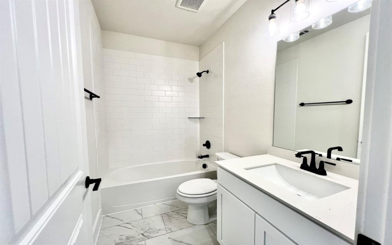 1045 Woodland Road, Weatherford, TX 76088, 5 Habitaciones Habitaciones , ,3 BañosBaños,Residential,En Venta,1045 Woodland Road,20851410
