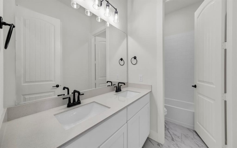 1045 Woodland Road, Weatherford, TX 76088, 5 Habitaciones Habitaciones , ,3 BañosBaños,Residential,En Venta,1045 Woodland Road,0,20851410