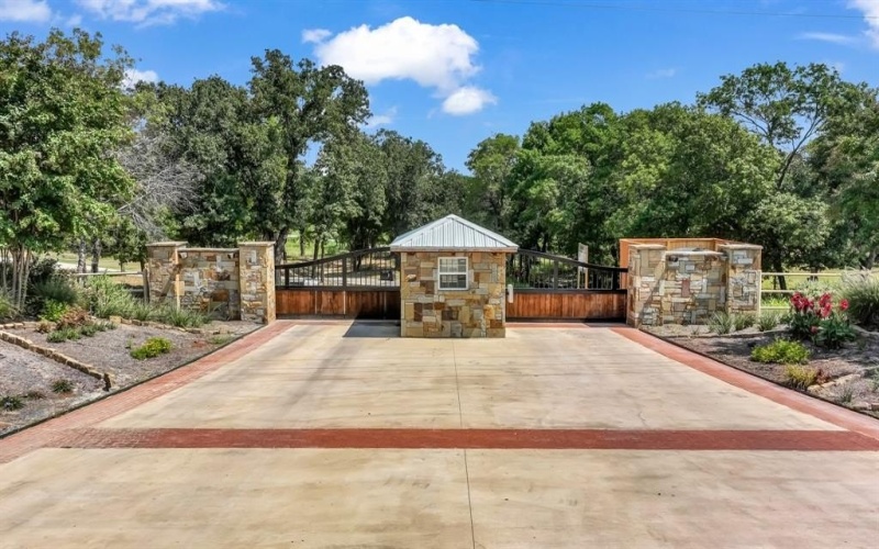 1045 Woodland Road, Weatherford, TX 76088, 5 Habitaciones Habitaciones , ,3 BañosBaños,Residential,En Venta,1045 Woodland Road,0,20851410