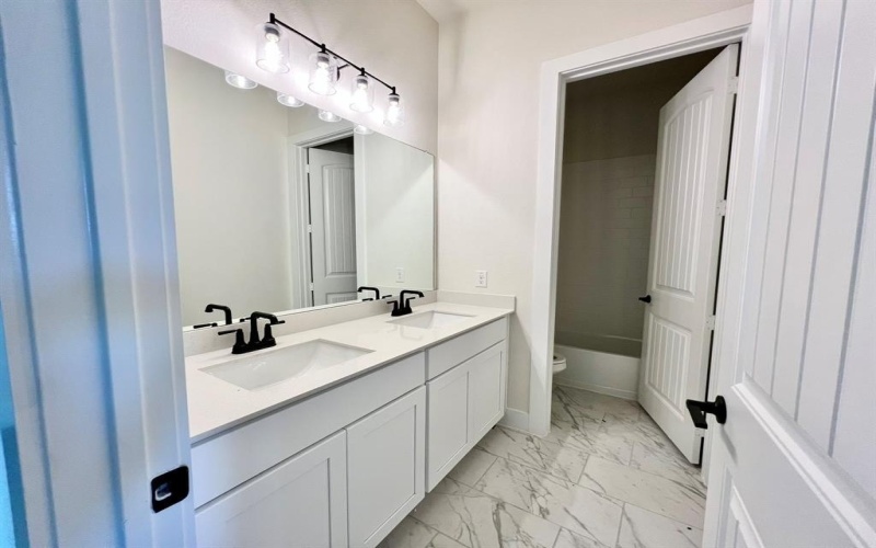 1045 Woodland Road, Weatherford, TX 76088, 5 Habitaciones Habitaciones , ,3 BañosBaños,Residential,En Venta,1045 Woodland Road,20851410