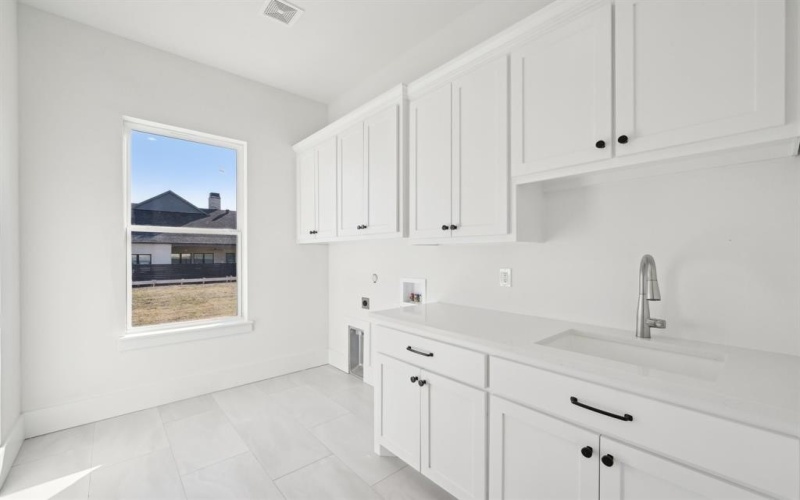 4808 Southwind Drive, Rockwall, TX 75032, 4 Bedrooms Bedrooms, ,3 BathroomsBathrooms,Residential,For Sale,4808 Southwind Drive,20853900