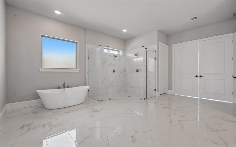 309 Stoney Creek Boulevard, Sunnyvale, TX 75182, 5 Bedrooms Bedrooms, ,5 BathroomsBathrooms,Residential,For Sale,309 Stoney Creek Boulevard,20851913