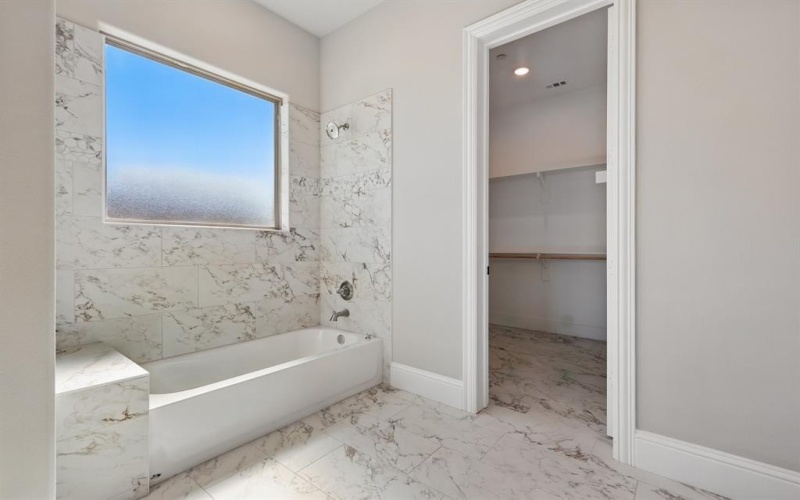 309 Stoney Creek Boulevard, Sunnyvale, TX 75182, 5 Bedrooms Bedrooms, ,5 BathroomsBathrooms,Residential,For Sale,309 Stoney Creek Boulevard,20851913