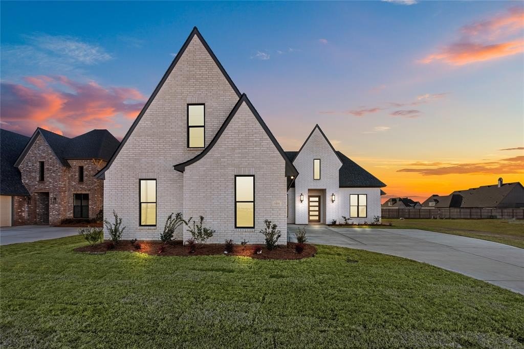 604 Danube, Bossier City, LA 71111, 4 Bedrooms Bedrooms, ,3 BathroomsBathrooms,Residential,For Sale,604 Danube,20851914