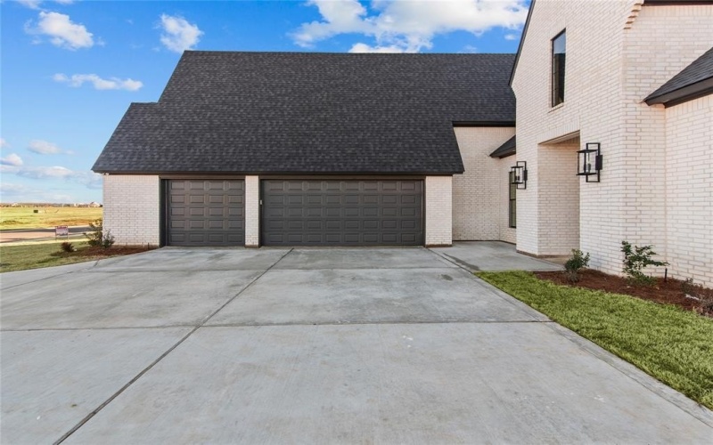 604 Danube, Bossier City, LA 71111, 4 Bedrooms Bedrooms, ,3 BathroomsBathrooms,Residential,For Sale,604 Danube,20851914