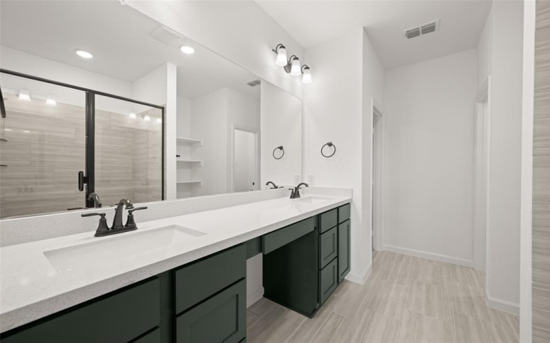 3159 Manchester, Cleburne, TX 76031, 4 Habitaciones Habitaciones , ,2 BañosBaños,Residential,En Venta,3159 Manchester,20857071
