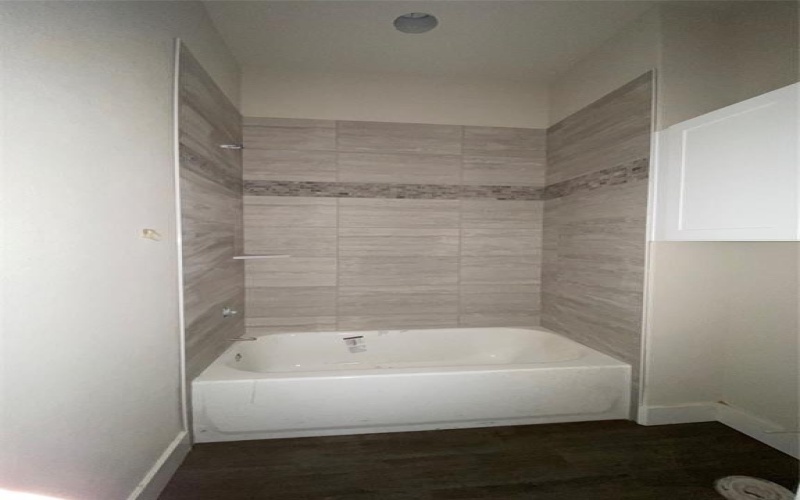410 Virgo Court, Granbury, TX 76049, 3 Bedrooms Bedrooms, ,3 BathroomsBathrooms,Residential,For Sale,410 Virgo Court,20854877