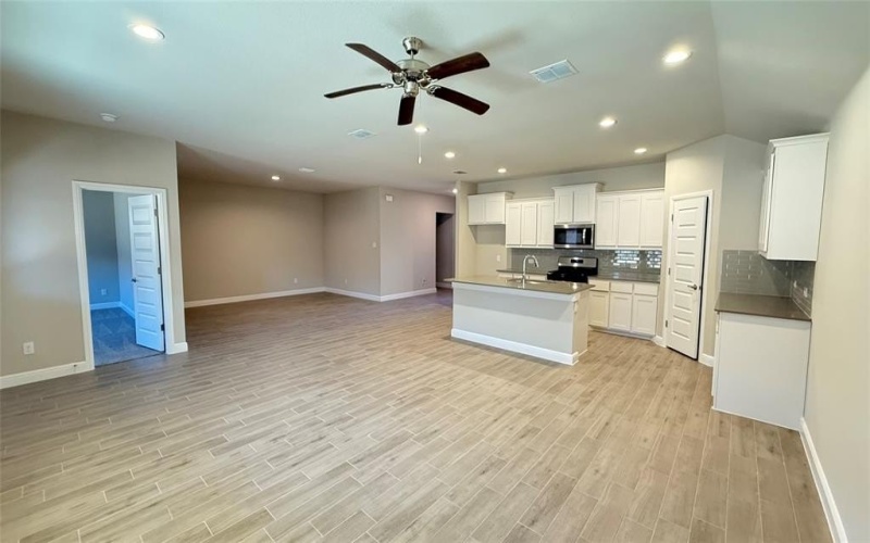 1926 COOKES Lane, Cleburne, TX 76033, 4 Bedrooms Bedrooms, ,2 BathroomsBathrooms,Residential,For Sale,1926 COOKES Lane,20854909