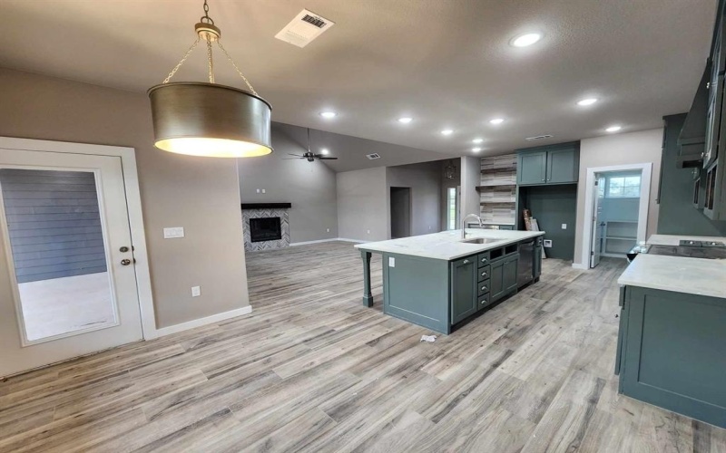 4140 FM 4, Cleburne, TX 76031, 4 Habitaciones Habitaciones , ,3 BañosBaños,Residential,En Venta,4140 FM 4,20855525