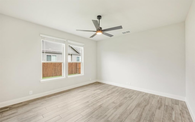 2009 Holland Drive, DeSoto, TX 75115, 5 Habitaciones Habitaciones , ,5 BañosBaños,Residential,En Venta,2009 Holland Drive,0,20855787