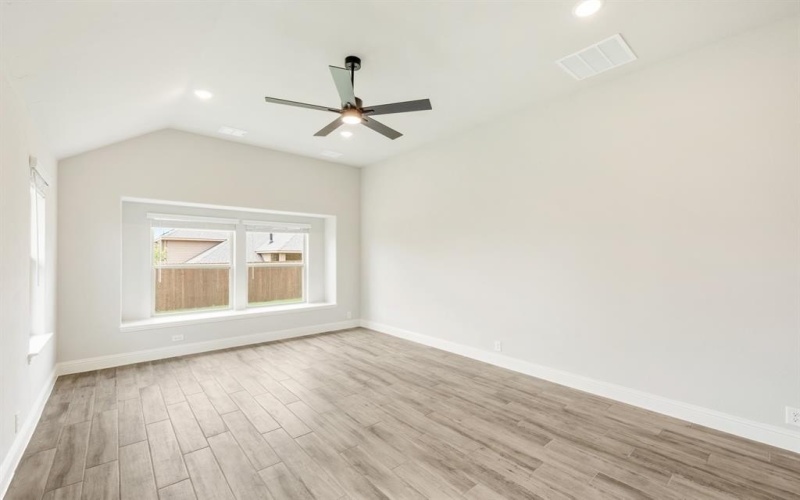 2009 Holland Drive, DeSoto, TX 75115, 5 Habitaciones Habitaciones , ,5 BañosBaños,Residential,En Venta,2009 Holland Drive,0,20855787