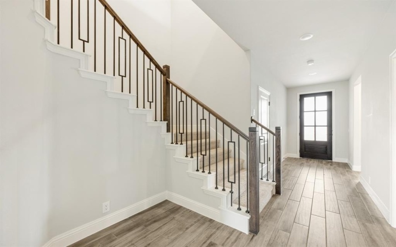 2009 Holland Drive, DeSoto, TX 75115, 5 Habitaciones Habitaciones , ,5 BañosBaños,Residential,En Venta,2009 Holland Drive,0,20855787