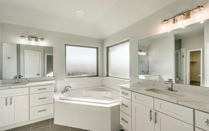 6201 Old Buena Vista Road, Waxahachie, TX 75167, 4 Bedrooms Bedrooms, ,2 BathroomsBathrooms,Residential,For Sale,6201 Old Buena Vista Road,20855934