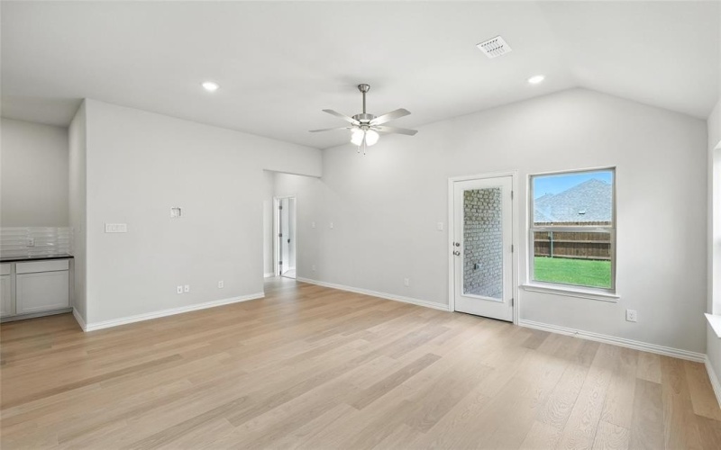 1306 Beaumont Lane, Red Oak, TX 75154, 4 Bedrooms Bedrooms, ,3 BathroomsBathrooms,Residential,For Sale,1306 Beaumont Lane,20856059