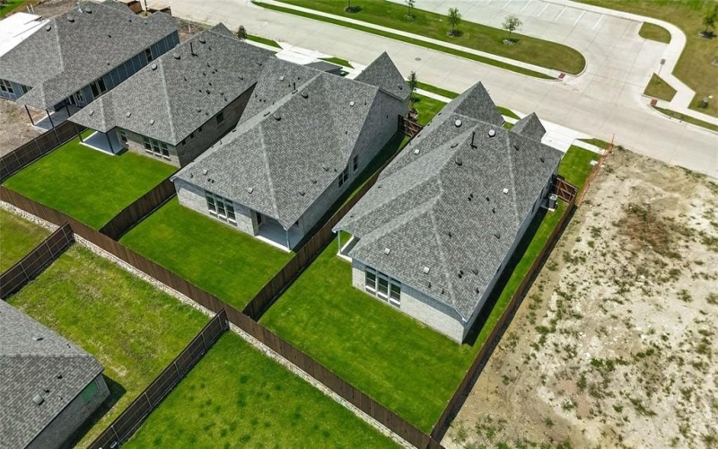 1306 Beaumont Lane, Red Oak, TX 75154, 4 Bedrooms Bedrooms, ,3 BathroomsBathrooms,Residential,For Sale,1306 Beaumont Lane,20856059