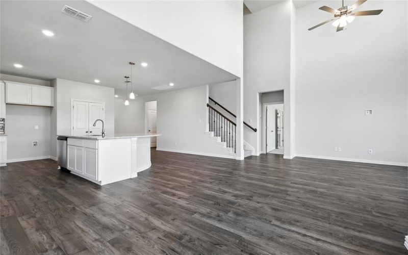1301 Rothland Lane, Red Oak, TX 75154, 4 Bedrooms Bedrooms, ,3 BathroomsBathrooms,Residential,For Sale,1301 Rothland Lane,20856073
