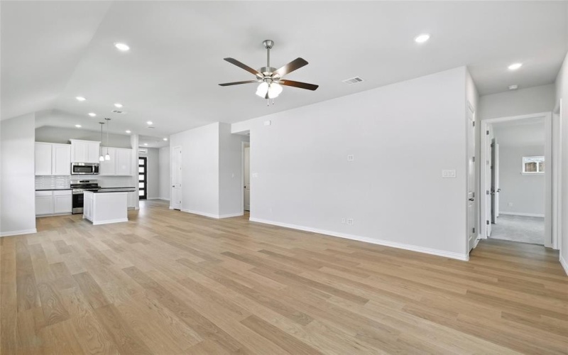 514 Red Barn Drive, Van Alstyne, TX 75495, 4 Bedrooms Bedrooms, ,2 BathroomsBathrooms,Residential,For Sale,514 Red Barn Drive,20856142