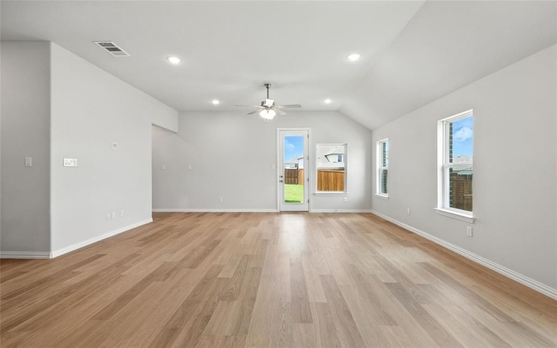530 Red Barn Drive, Van Alstyne, TX 75495, 4 Habitaciones Habitaciones , ,3 BañosBaños,Residential,En Venta,530 Red Barn Drive,20856153