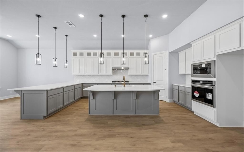 552 Station Drive, Waxahachie, TX 75167, 4 Bedrooms Bedrooms, ,3 BathroomsBathrooms,Residential,For Sale,552 Station Drive,20856409