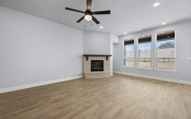 552 Station Drive, Waxahachie, TX 75167, 4 Bedrooms Bedrooms, ,3 BathroomsBathrooms,Residential,For Sale,552 Station Drive,20856409