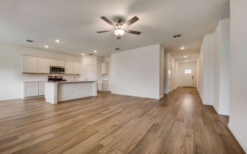 201 Hazlenut Drive, Azle, TX 76020, 3 Bedrooms Bedrooms, ,2 BathroomsBathrooms,Residential,For Sale,201 Hazlenut Drive,20860196